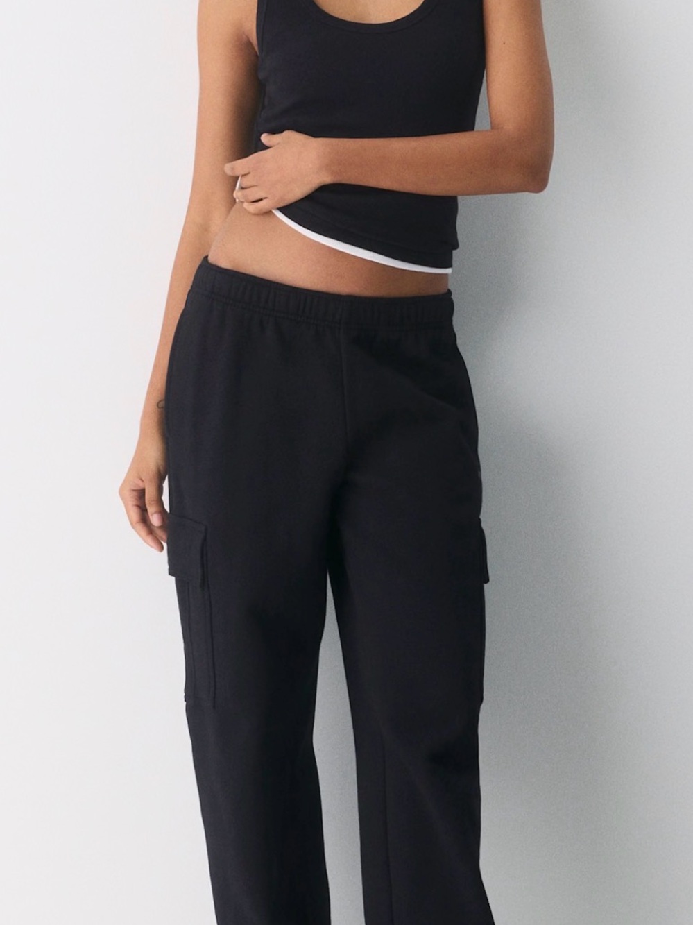 Aritzia Black Wide-Leg Cargo Pants